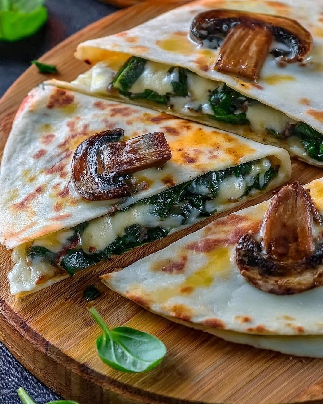 Baked Spinach Mushroom Quesadillas - OLD GRANDMA'S RECIPES